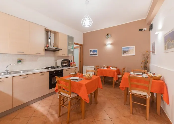 לינה וארוחת בוקר Fontana Vecchia טאורמינה